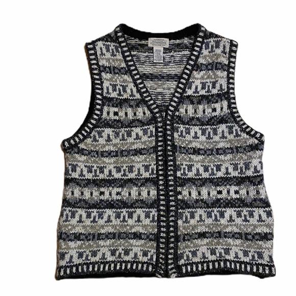 St. John’s Bay Authentic Sweater Zip-up Vest Sz M - Picture 1 of 10